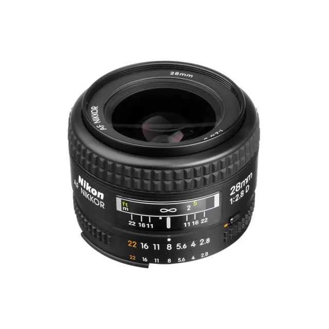 Nikon 28mm f/2.8D groothoek objectief
