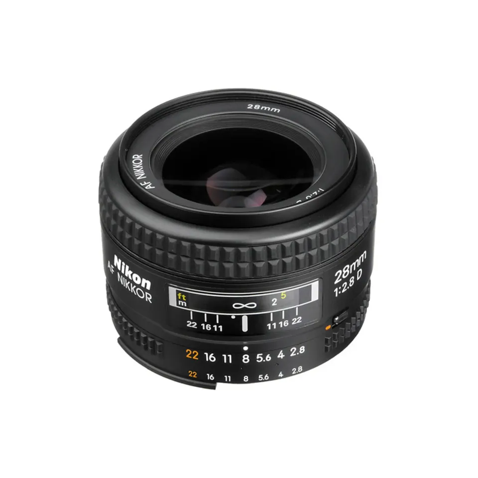 Nikon 28mm f/2.8D groothoek objectief