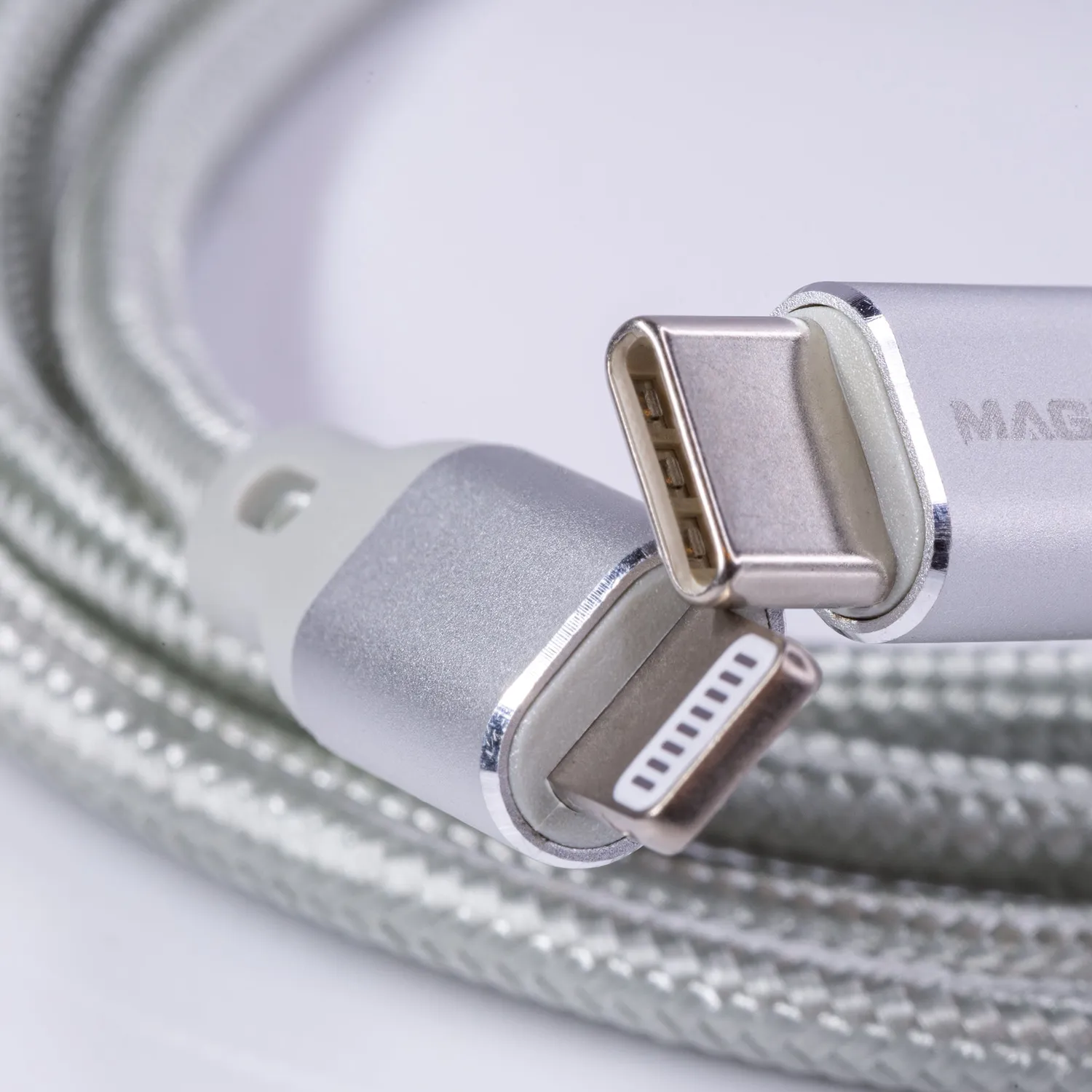 Maginon Lightning naar USB-C kabel 1,2 m nylon B-ware