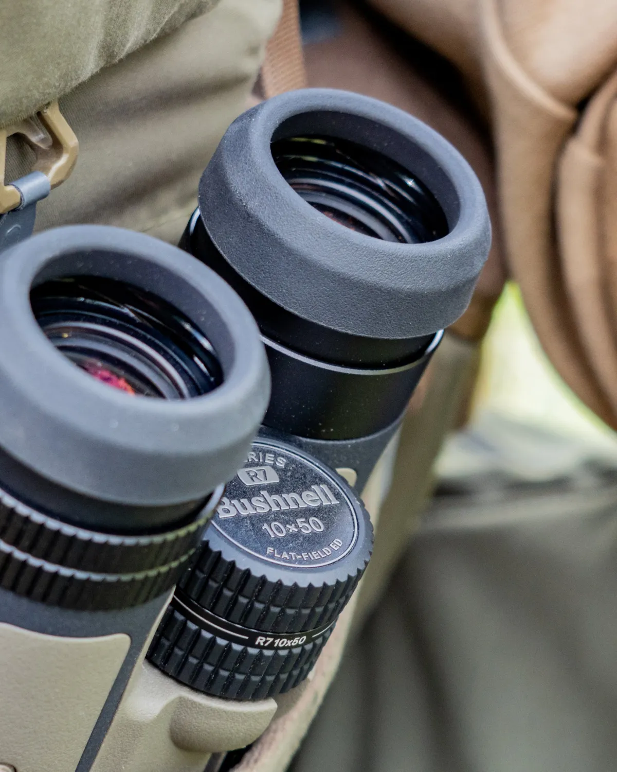 Bushnell R7 10x50 verrekijker schemer