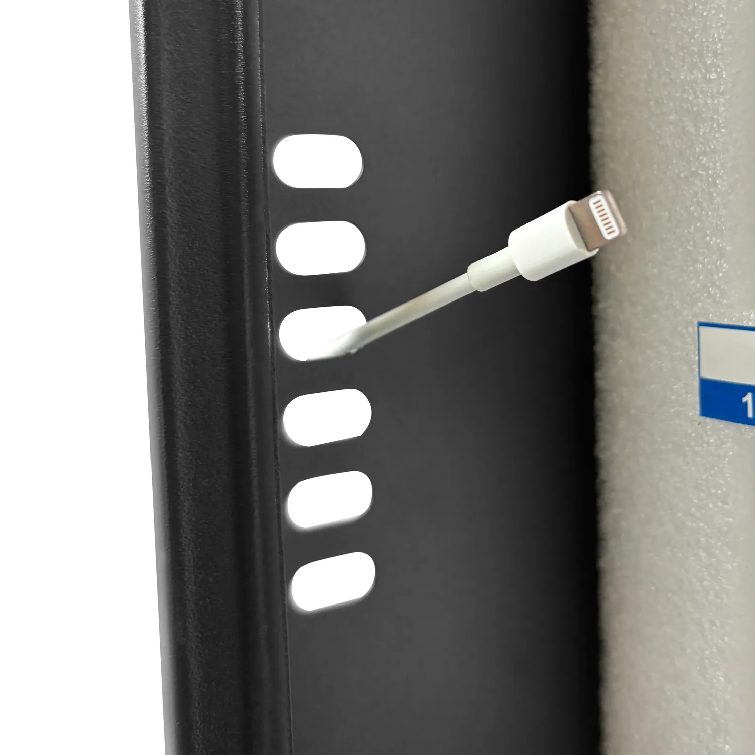 Barska CB14104 telefoon lockbox 36 vakken met sleutel